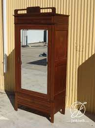 Berikut akan kami informasikan daftar harga terbaru kulkas 1 pintu yang kami kutib dari laman hargakulkas.com yang akan kami rangkum dalam harga lemari es 1 pintu terbaru dengan sedikit spesifikasi yang ada. Jual Lemari Pakaian Minimalis French Louis 1 Pintu Jati Klasik Furniture