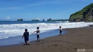 Harga tiket masuk dan rute, alamat umbul senjoyo salatiga jateng. Foto Pantai Di Jember Yang Tak Kalah Dari Bali