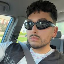 Andy Cohen confirming that NextGenNYC was mostly green lit because of the  Housewives Kids This hatred those Gen Z'ers have for the Housewives kids is  ridiculous #NextGenNYC #WWHL