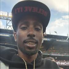 My son put the Joy con strap