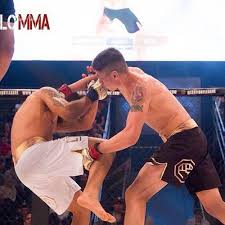 Lo apagó cuando quedaban segundos de combate. Ignacio La Jaula Bahamondes Facebook