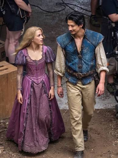 Teagan Croft será Rapunzel y Milo Manheim dará vida a Flynn Rider en el live action de Enredados. Próximamente, solo en cines.