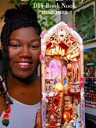 Book Nook Tim Burton