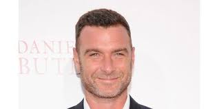 This haircut is a buzz cut with a number 3 on top and skin fade on the back and sides. The Short Cut Using Scissors Vs Clippers Best Hair Style Advice For Men