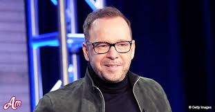 Alma wahlberg , mother to actors mark and donnie wahlberg and a regular on the a&e reality series wahlburgers , has died from an undisclosed illness. Donnie Wahlberg On His Oldest Son Who Stays Out Of Spotlight And Played In Hardcore Band