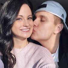 Jessica Charvat's Instagram, Twitter & Facebook