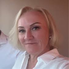 Bronwen White's Instagram, Twitter & Facebook