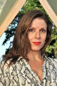 Carolyn Jarrett's Instagram, Twitter & Facebook