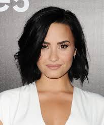 Pin Di Melissa Wilburn Su Haj Es Szepsegapolas Capelli Demi Lovato Acconciatura Corta Idee Per Acconciature