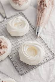 Mini Pavlovas With Nutella Whipped Cream Jamie Kamber Recipe Whipped Cream Recipe Desserts Pavlova Cake Nutella Whipped Cream Recipe