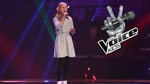 Näytä lisää sivusta romy the voice kids 2017 facebookissa. Julia Outside The Voice Kids 2017 The Blind Auditions Youtube