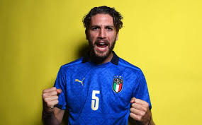 Italy's passing and pressing was far superior to their opponents and locatelli's fizzing strike from the edge of the area underlined their control of the contest. Manuel Locatelli Tra La Juve E L Estero 4 Curiosita Sul Centrocampista