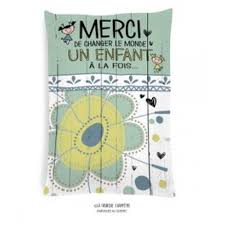 Coussin Texte Merci De Changer Le Monde Fait A La Main Design Et Fabrication Quebecoise Pro Professeur Educatrice Educateur Que Book Cover Cover Books