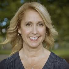 Kristin Isaacson's Instagram, Twitter & Facebook