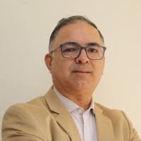 200+ perfiles de «Miles»