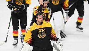 Finnland gelingt es regelmäßig, sich zu befreien. Wer Zeigt Ubertragt Deutschland Vs Usa Bei Der Eishockey Wm 2021 Heute Live Im Tv Und Livestream