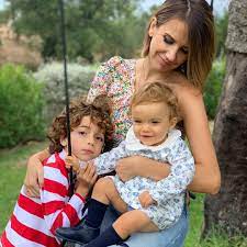 Ana garcia martins e ricardo martins pereira estão separados. Caras Ana Garcia Martins Impressiona Ao Mostrar Semelhancas Entre Os Filhos