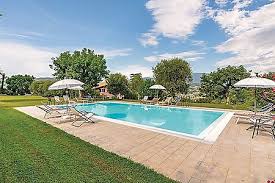 Der pool des hotel maximilian liegt sehr ruhig im val di sogno bei malcesine. Poolurlaub Am Gardasee Ferienwohnungen Und Ferienhauser Mit Pool