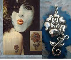 Every kiss begins with K jewelry wearing azz 😂