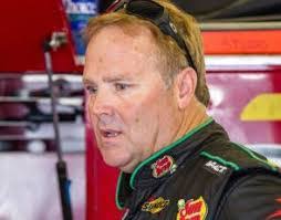 Eric Curran's Instagram, Twitter & Facebook