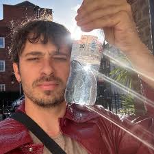 Karlie Gray (@karlsgray)