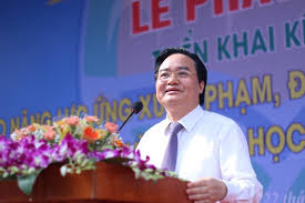 Ông phùng xuân nhạ năm nay 58 tuổi, quê xã tống phan, huyện phù cừ, tỉnh hưng yên; Bá»™ TrÆ°á»Ÿng Phung Xuan Nháº¡ Nháº£y Flashmob Cung Há»c Sinh Vietnamnet