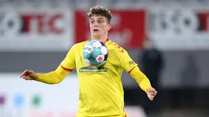 Born on 22nd december 1997, til is an attacking midfielder. Guus Til Beim Sc Freiburg Ohne Perspektive