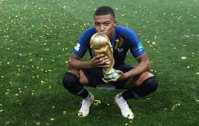 Equipe De France Le Graet Veut Voir Mbappe Aux Jo