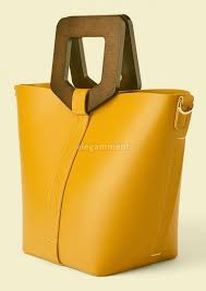 Creme Anti Rides Fait Maison Pour Enlever Tout Type De Cicatrices Taches Ou Rides Et Donnera A Votre Visage Un Aspec Leather Handbags Bags Purses And Handbags