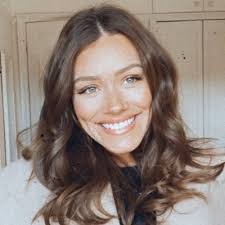 Hattie Rowe's Instagram, Twitter & Facebook