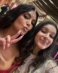 Kim Kardashian Poses With Aishwarya Rai, Ranveer Singh And Others At Ambani  Wedding; SEE PICS