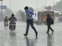 IMD Weather Today: आज इन राज्‍यों में होगी झमाझम बारिश, मौसम विभाग ने जारी  किया रेड अलर्ट | Zee Business Hindi