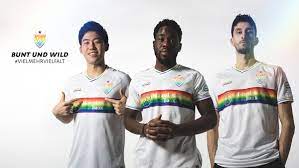 Durchsuche die ganze liste für fifa 20 heim und auswärts trikots bei futwiz. Vfb Stuttgart Int On Twitter Following Holocaustmemorialday Earlier This Week Vfb Will Wear A Special Kit For Tonight S Match In Doing So Vfb Stuttgart Is Representing Its Values And Sending Out A Clear