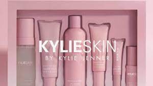 Enjoy complimentary shipping, plus 3 free samples with any $50+ purchase. Kylie Cosmetics Bringt Vegane Hautpflegelinie Kylieskin By Kylie Jenner Dauerhaft In Den Einzelhandel Vegconomist
