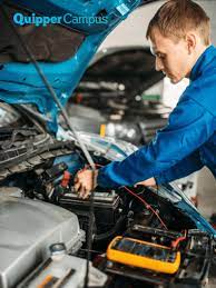 Dalam pembaikian kereta, peranan utama mereka adalah bagi mendiagnosis masalah dengan cepat dan tepat. Profesi Karier Mekanik Mobil Tugas Hingga Gajinya 2021 Quipper Campus