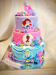 Cinderella Birthday Cake Images For Girls Pin By Discount Party Supplies On Amazing Cakes Princess Birthday Cake Disney Princess Cake Birthday Cake Kids