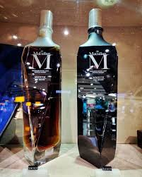 2 Yil Once 94 Verdigim Macallan M 2018 De The Macallan Yeni Damitimevi Acilisinda Tadarak 93 Verdigim Macallan M Black Dun Londra D Vodka Bottle Bottle Vodka