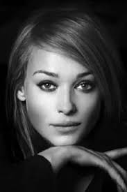 A legdögösebb Bond-lányok