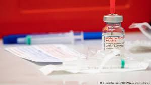 The moderna vaccine is recommended for people aged 18 years and older. Covid Vaccine Eu To Buy 300 Million Extra Moderna Doses News Dw 17 02 2021
