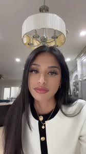 Babaton Ty Short Cardigan Aritzia