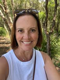 How to introduce myself to a business establishment to form a partnership?