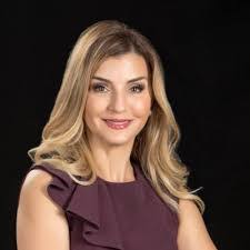 Daisy Gonzalez's Instagram, Twitter & Facebook