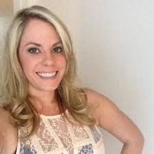 Linda Nellis's Instagram, Twitter & Facebook