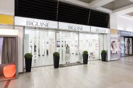 Maybe you would like to learn more about one of these? Biguine La Defense Coiffure A La Defense Hauts De Seine Treatwell