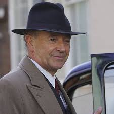 What type of wood is this and how to cut it in half?