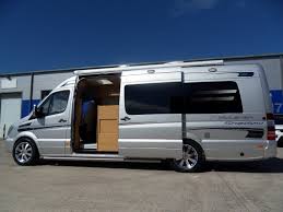 14 Seater Bus For Rent 14 Seater Hiace For Rent Van Rental Dubai Motorhome Conversions Motorhome Mercedes Sprinter