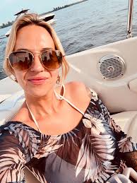 Monkey in the middle 🐵