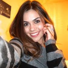 Mandi Lee's Instagram, Twitter & Facebook