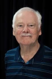 A lover of Black Comedy, Robert J Mussett has absolutely loved working with Dawn,  Barry and the rest of the One O'clock from the House crew. We welcome  Robert back to GCLT