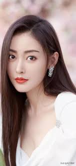 Like a flower like a jade, Zhang Tianai, who is all over the country